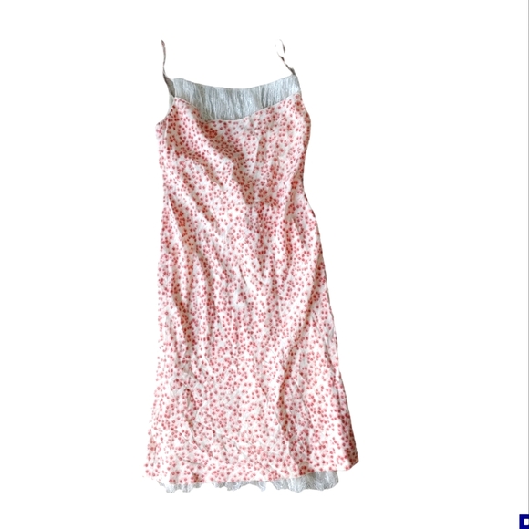 Chloe Floral Lace Spaghetti Strap Long Fitted Dress - Picture 3 of 14